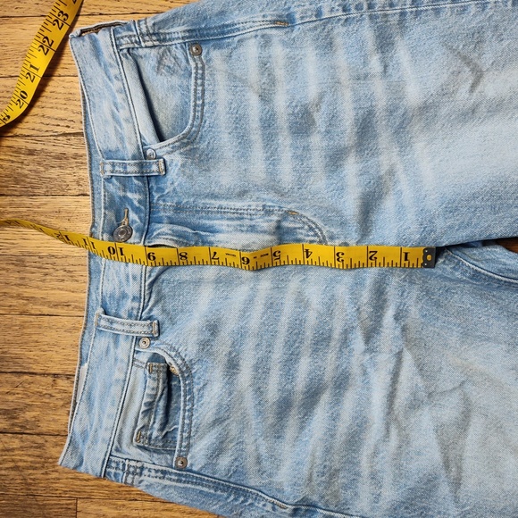 American Eagle Moms Jeans Distress Size Two Women's - Picture 6 of 11